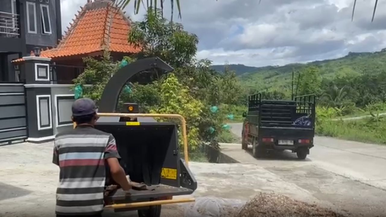 Video Kerja Wood Chipper